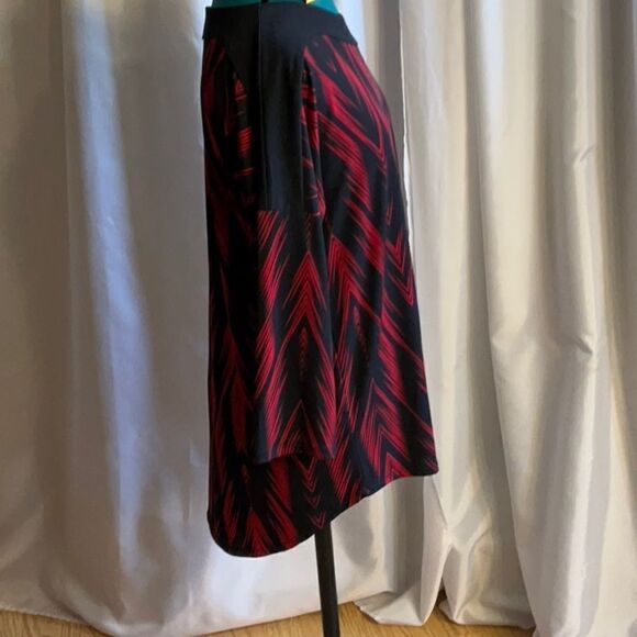 CHICOS SIZE 2 tunic style top in red & black with 3/4 length sleeves - Picture 7 of 12